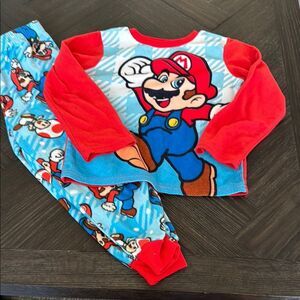 Mario Pajama set, size 4-5, fleece, red, blue, nintendo, gaming, warm, soft